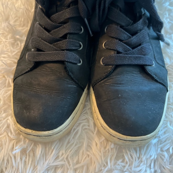 UGG boots size 7.5 in GUC - Picture 5 of 16